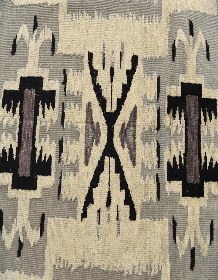 Detail image of  8' 1 x 10' 5  Hand Knotted Darya Wool Rug