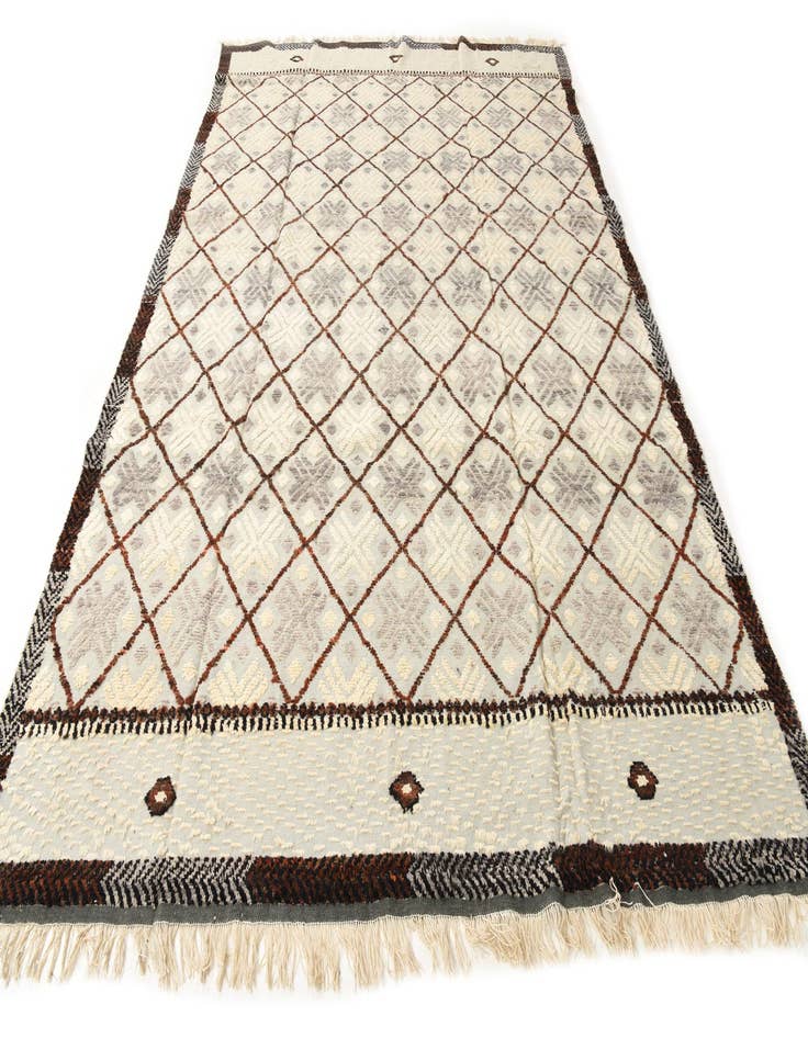 Detail image of  8' 4 x 12' 6  Hand Knotted Darya Wool Rug