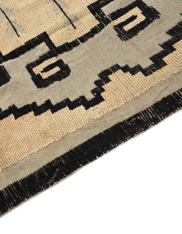 Detail image of  8' x 10' 6  Hand Knotted Darya Wool Rug