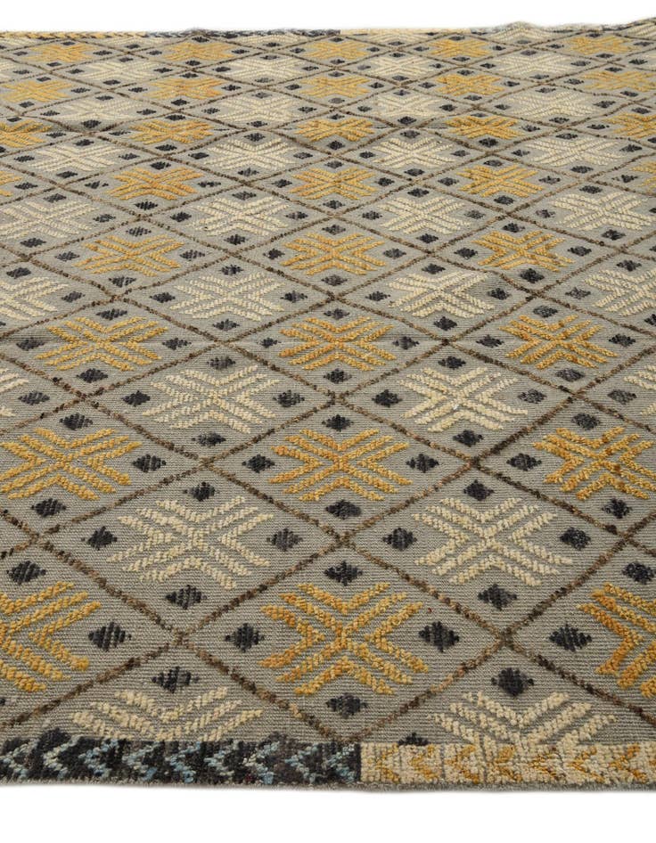 Detail image of  9' 11 x 14'  Hand Knotted Darya Wool Rug
