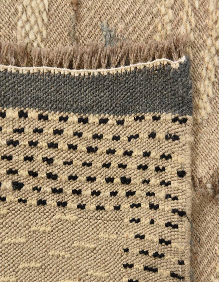 Detail image of  7' 8 x 10' 6  Hand Knotted Darya Wool Rug