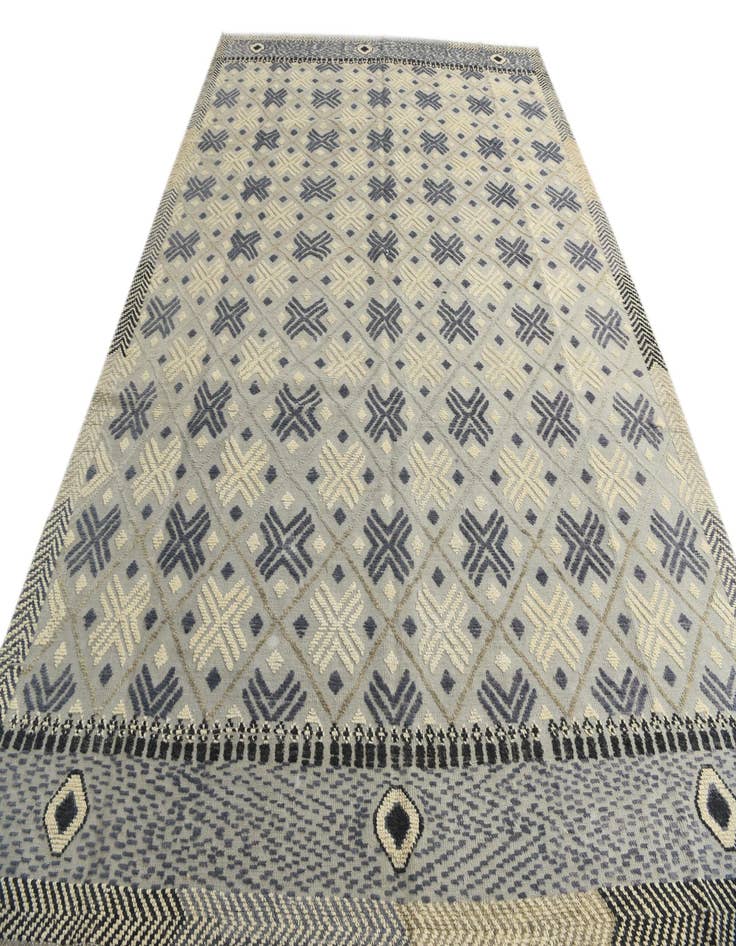 Detail image of  8' 6 x 12' 4  Hand Knotted Darya Wool Rug