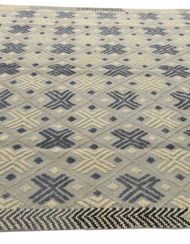 Detail image of  8' 6 x 12' 4  Hand Knotted Darya Wool Rug