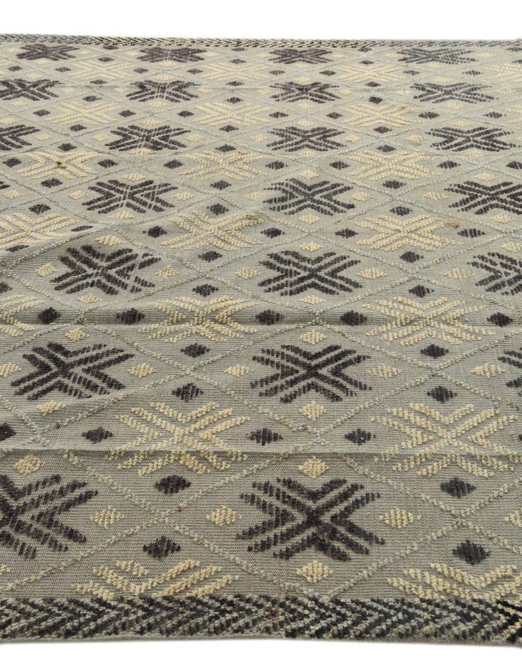 Detail image of  8' 8 x 12'  Hand Knotted Darya Wool Rug