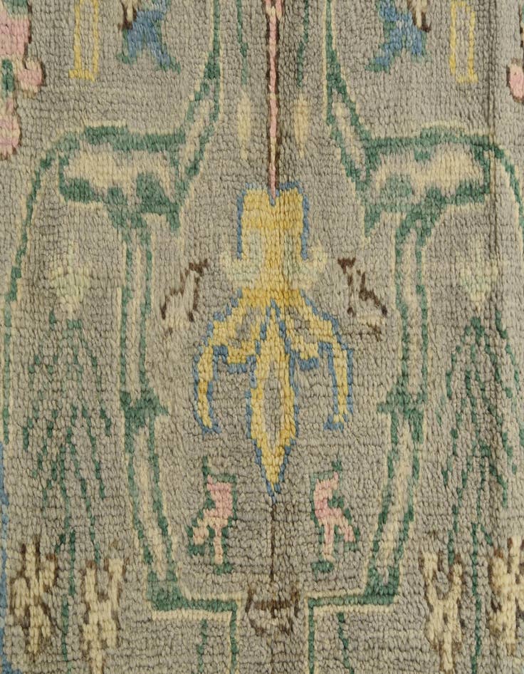 Detail image of  3' 1 x 4' 10  Hand Knotted Darya Wool Rug