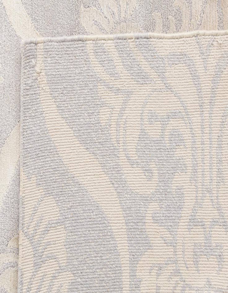 Detail image of  5' 8 x 8'  Hand Knotted Darya Wool Rug