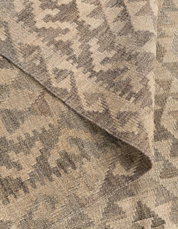 Detail image of  5' 5 x 6' 10  Hand Woven Kilim Maymana Wool Rug