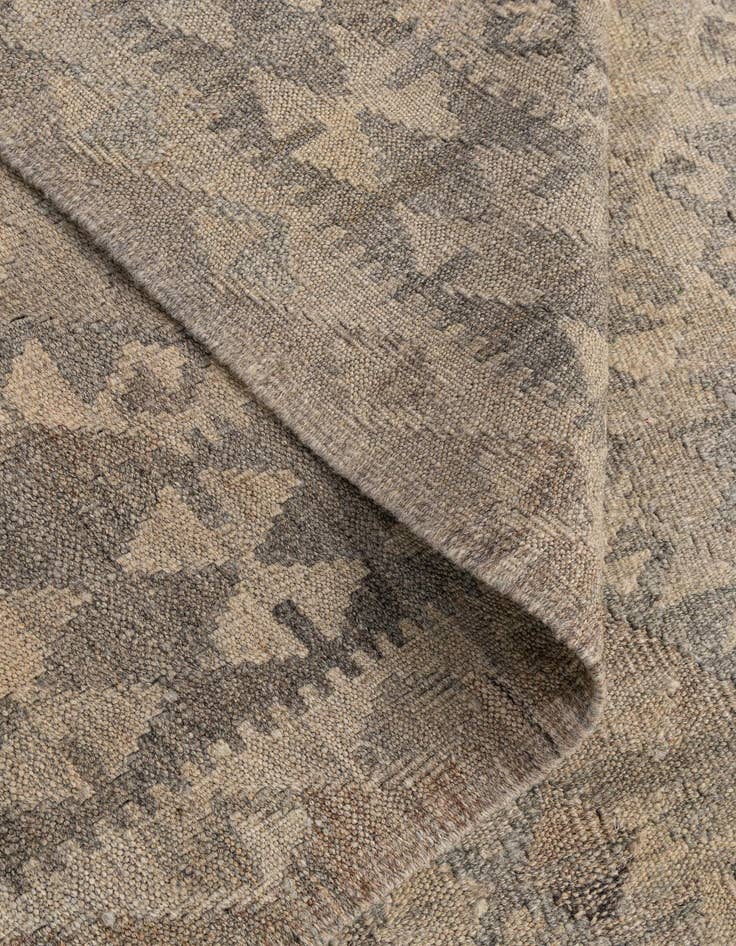 Detail image of  6' 5 x 9' 7  Hand Woven Kilim Maymana Wool Rug