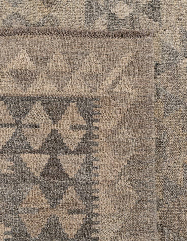 Detail image of  6' 5 x 9' 7  Hand Woven Kilim Maymana Wool Rug