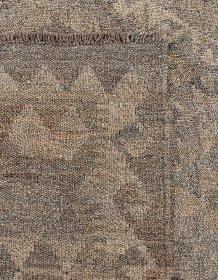 Detail image of  6' 8 x 9' 11  Hand Woven Kilim Maymana Wool Rug