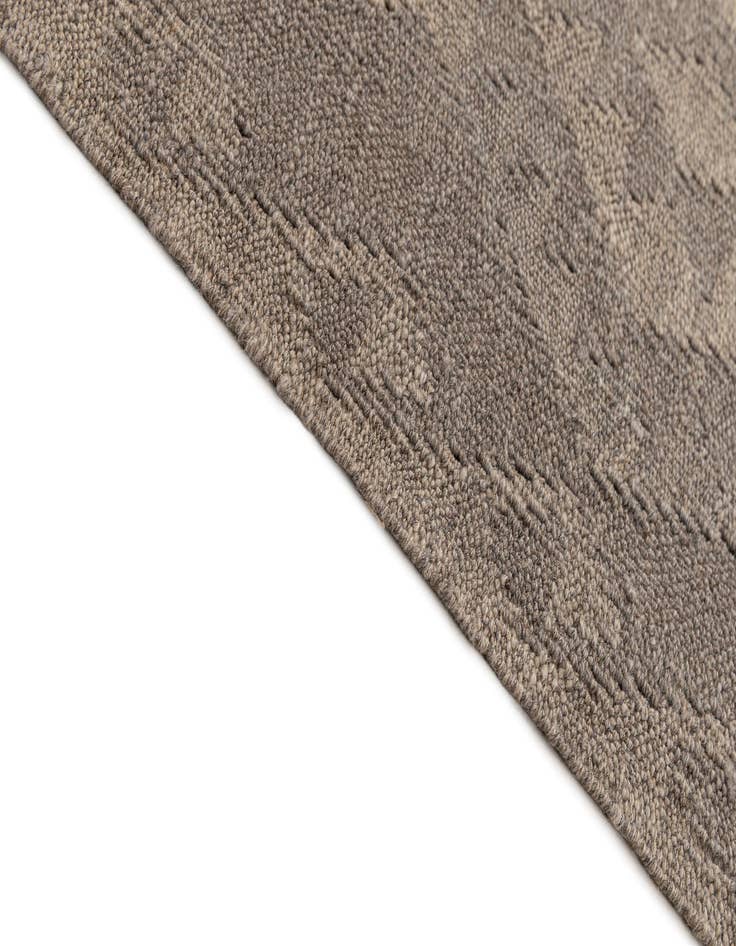 Detail image of  6' 9 x 10'  Hand Woven Kilim Maymana Wool Rug