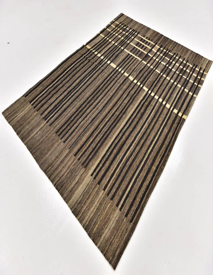 Detail image of  5' 6 x 8'  Hand Woven Kilim Modern Wool Rug