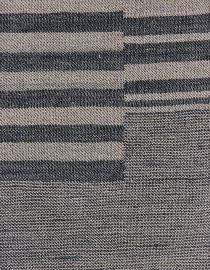 Detail image of  4' 3 x 5' 10  Hand Woven Kilim Modern Wool Rug