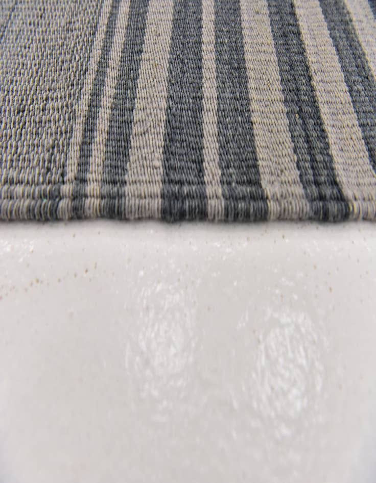 Detail image of  4' 3 x 5' 10  Hand Woven Kilim Modern Wool Rug