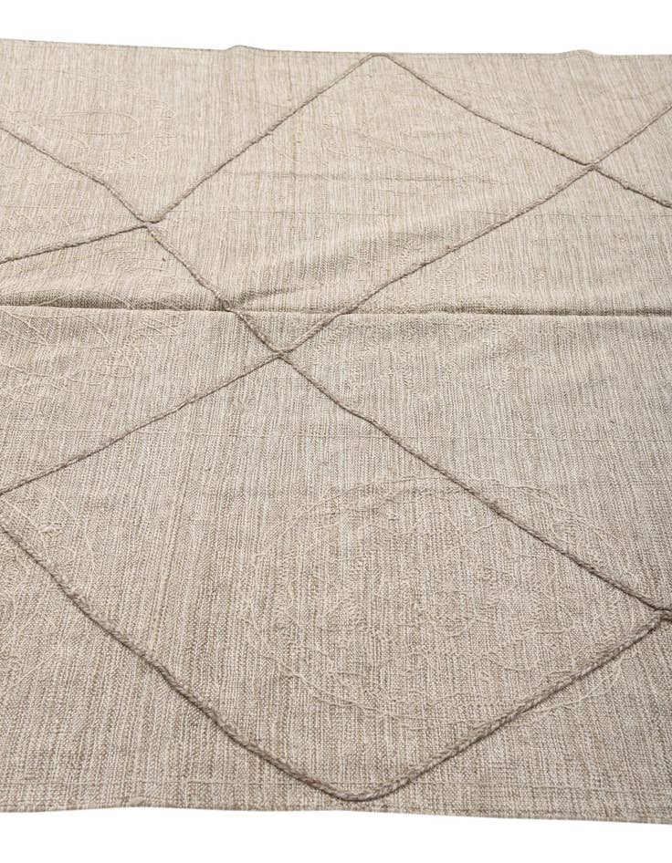 Detail image of  5' 2 x 8'  Hand Woven Kilim Modern Wool Rug