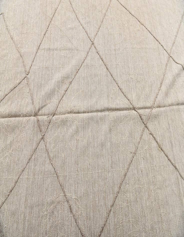 Detail image of  5' 2 x 8'  Hand Woven Kilim Modern Wool Rug