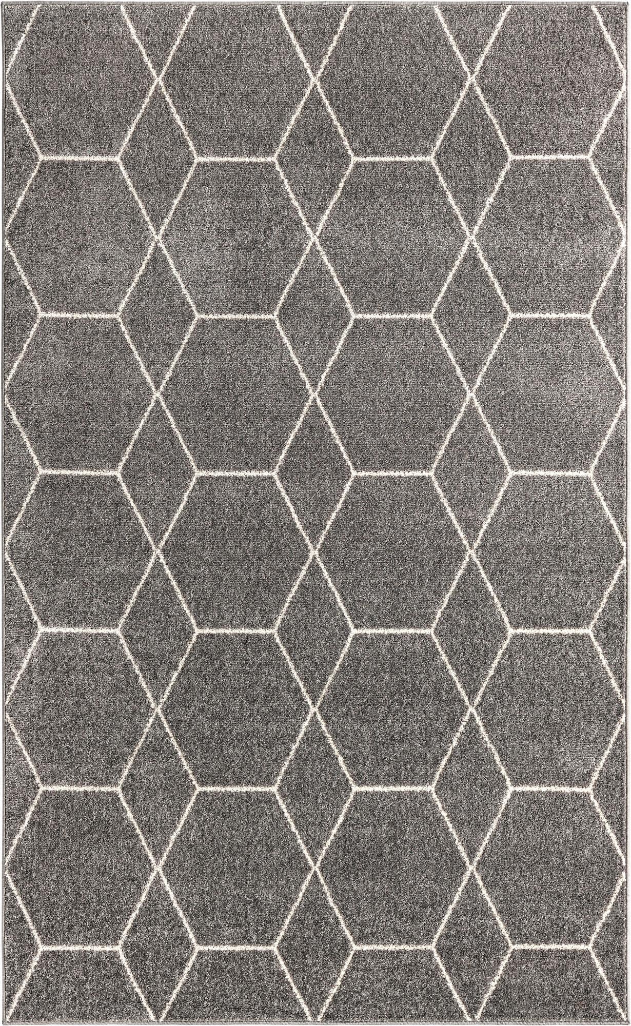  5' 3 x 8' Lattice Frieze Rug