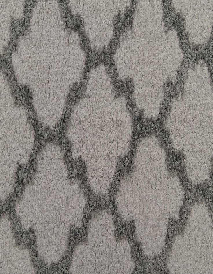 Detail image of  5' x 7' 10 Lattice Shag Rug