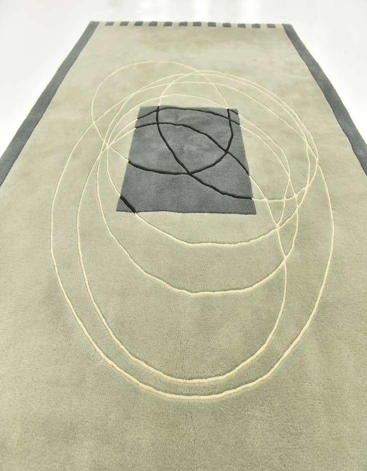 Detail image of  5' 7 x 7' 9 Luna Wool Rug