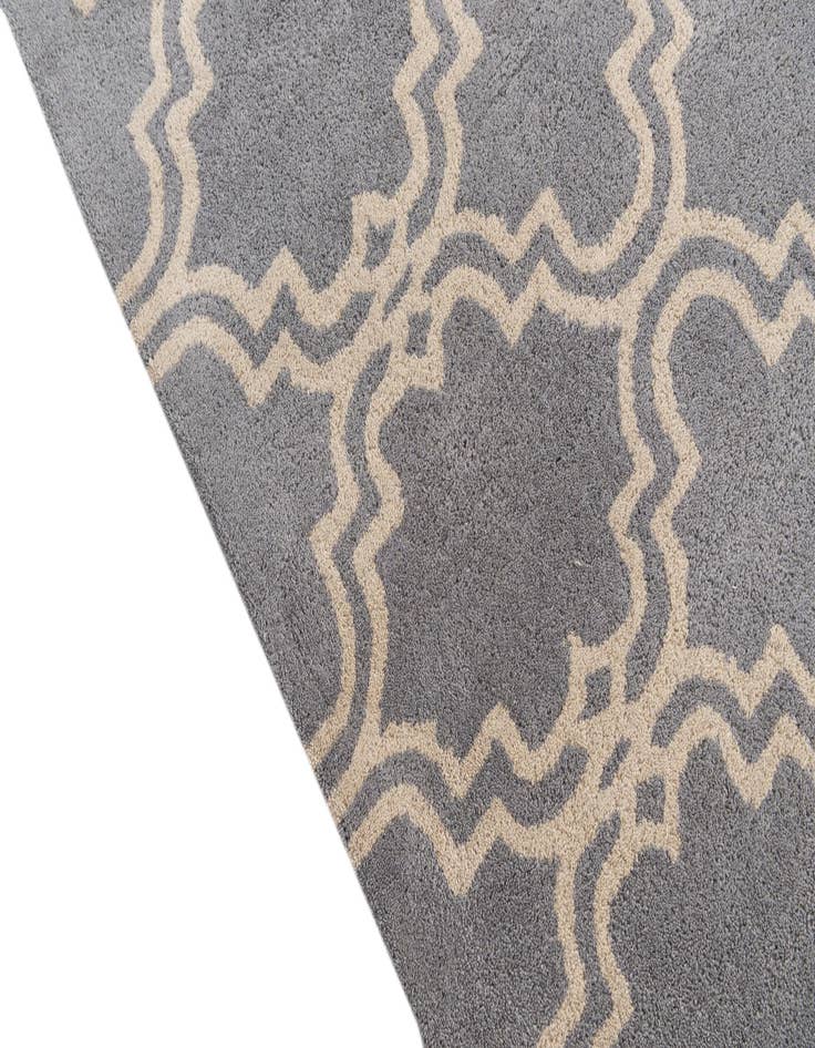 Detail image of  5' 1 x 8' Luna Rug