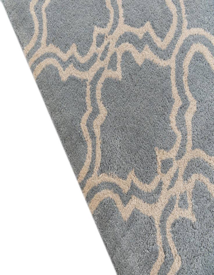 Detail image of  5' 1 x 8' 1 Luna Rug