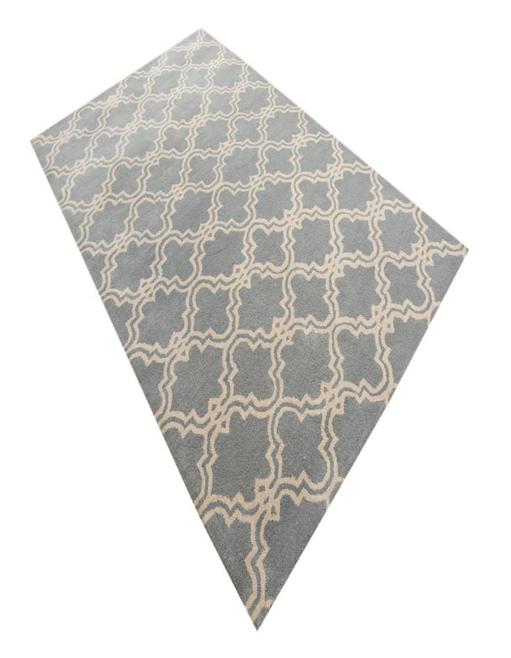 Detail image of  5' x 7' 10 Luna Rug