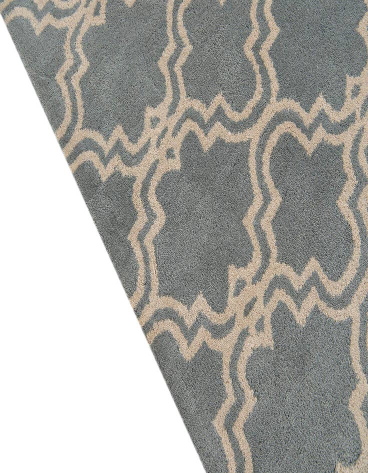 Detail image of  5' x 7' 10 Luna Rug