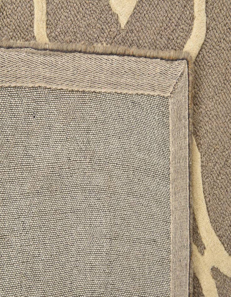 Detail image of  4' 11 x 7' 11 Luna Rug