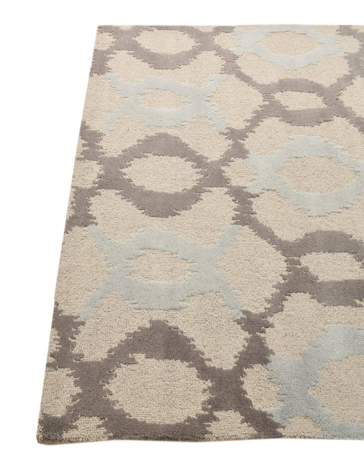 Detail image of  4' 10 x 7' 10 Luna Rug