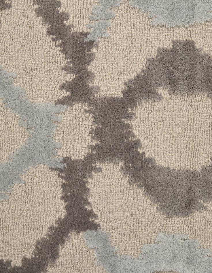 Detail image of  4' 10 x 7' 10 Luna Rug