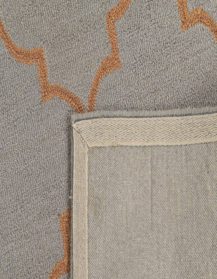 Detail image of  5' 1 x 8' Luna Rug