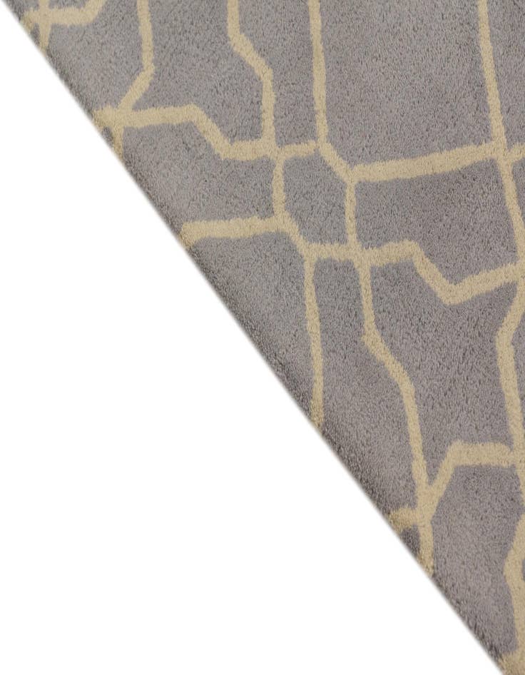 Detail image of  5' 1 x 8' Luna Wool Rug