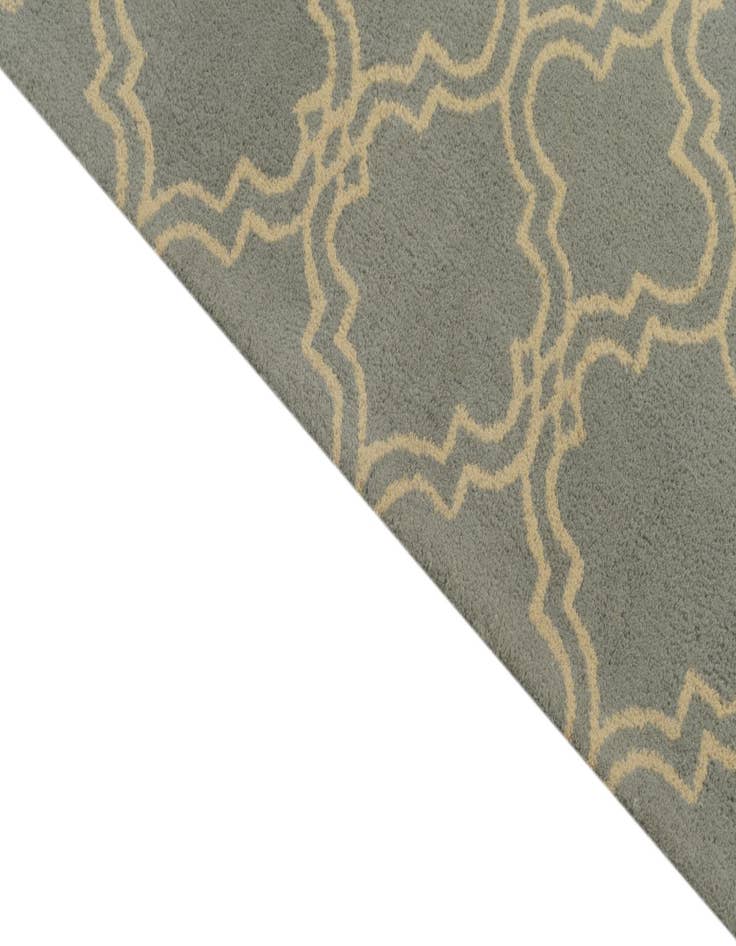 Detail image of  5' x 7' 10 Luna Wool Rug