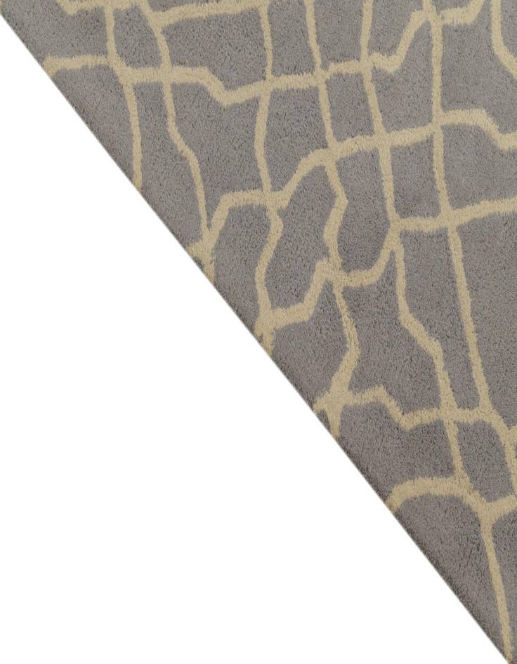 Detail image of  5' x 8' Luna Wool Rug