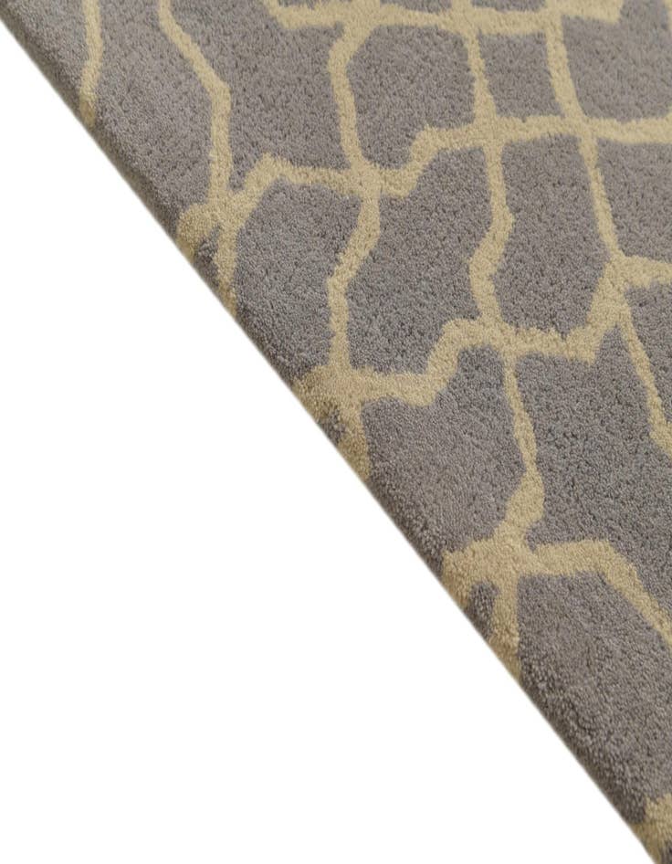 Detail image of  5' x 8' Luna Wool Rug