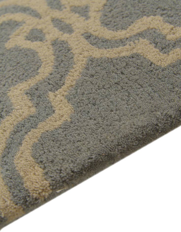 Detail image of  5' x 8' Luna Wool Rug