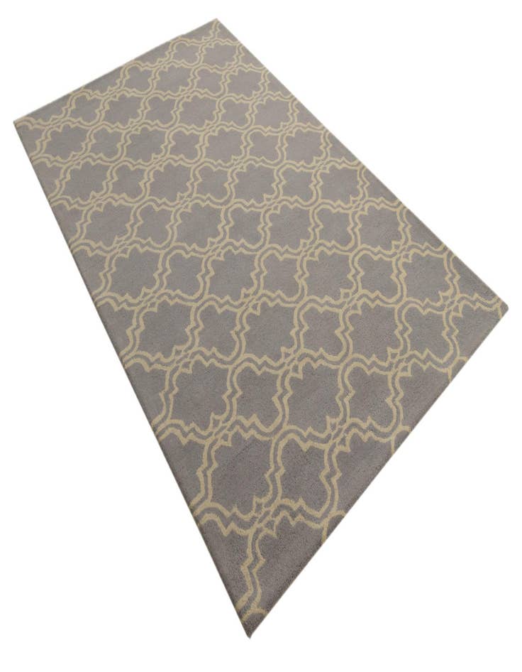 Detail image of  5' x 8' Luna Wool Rug