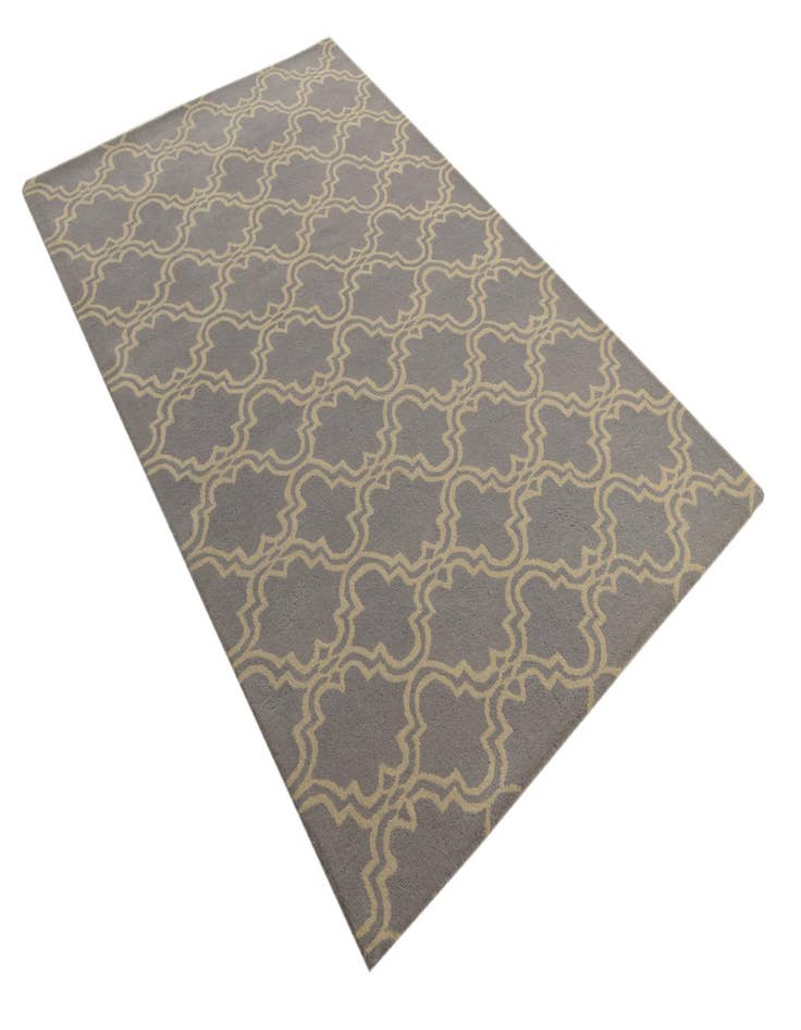 Detail image of  5' 1 x 8' Luna Wool Rug