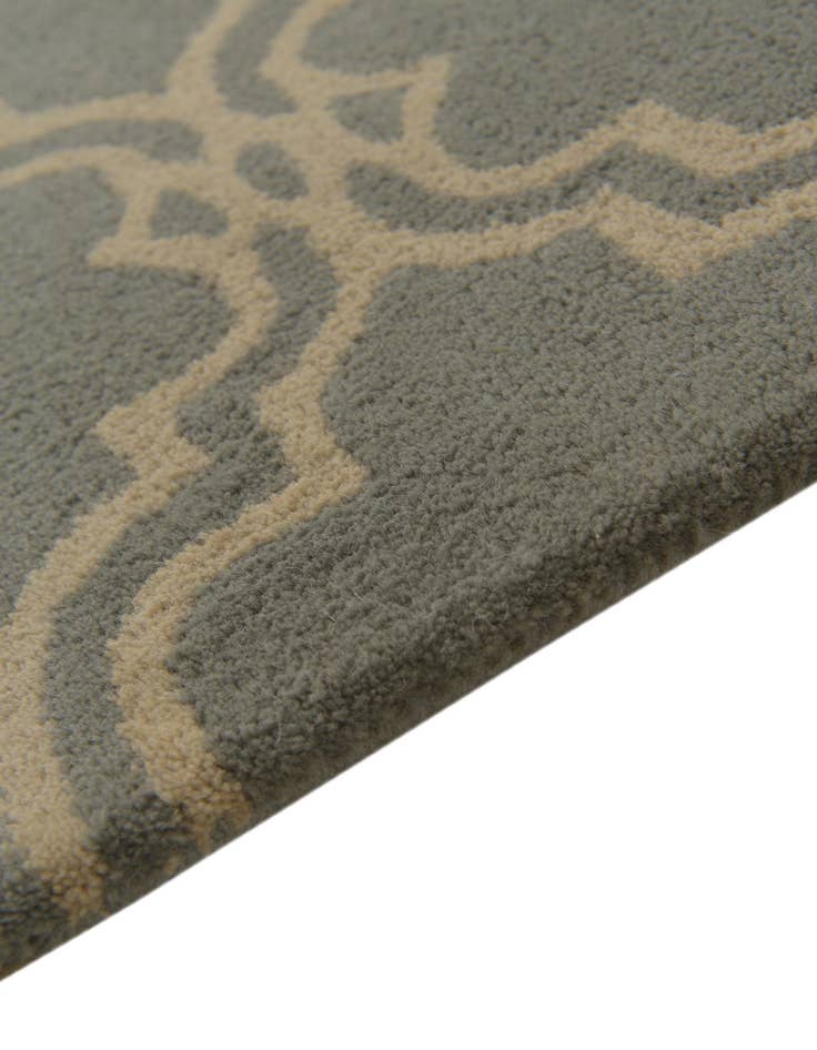 Detail image of  5' x 8' Luna Wool Rug