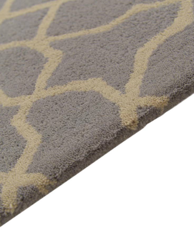 Detail image of  5' x 8' Luna Wool Rug