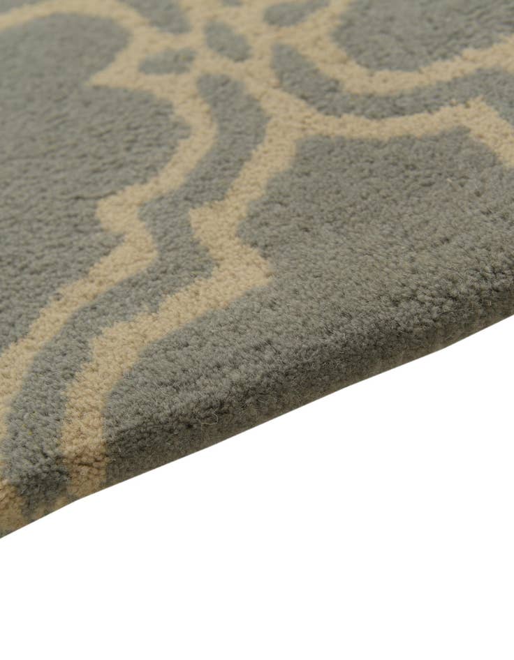 Detail image of  5' 1 x 7' 10 Luna Wool Rug