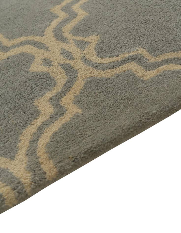 Detail image of  5' x 8' Luna Wool Rug