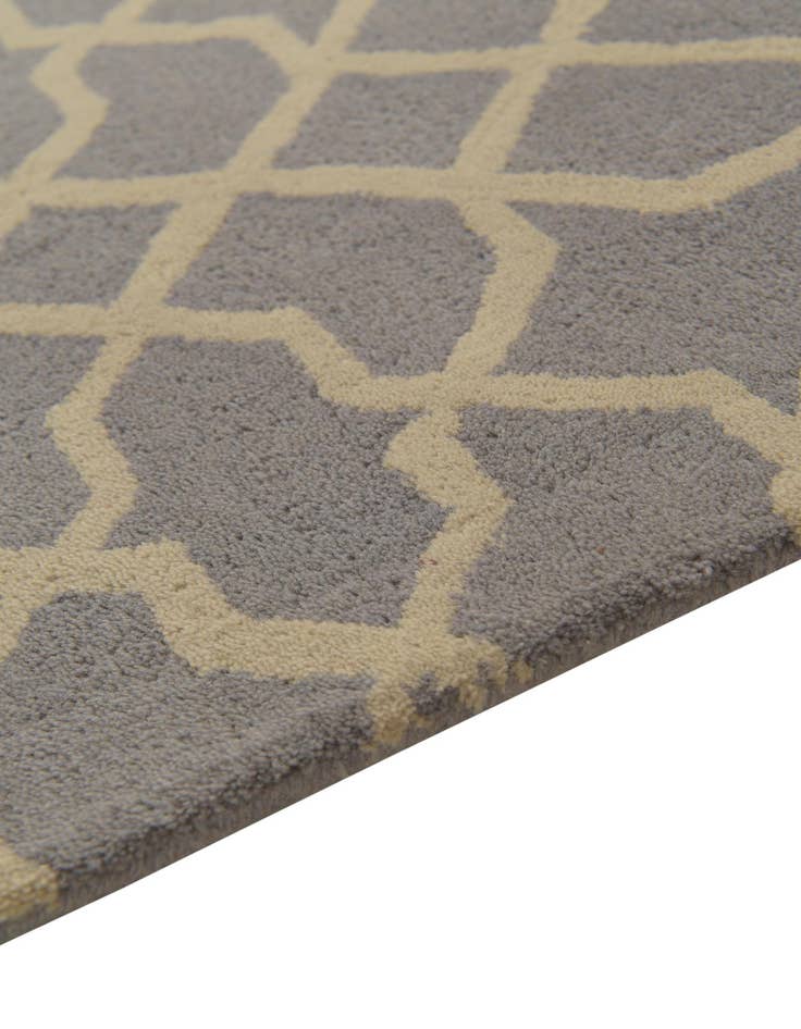 Detail image of  5' x 8' Luna Wool Rug