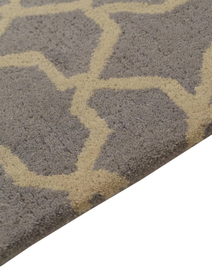 Detail image of  5' 1 x 8' Luna Wool Rug