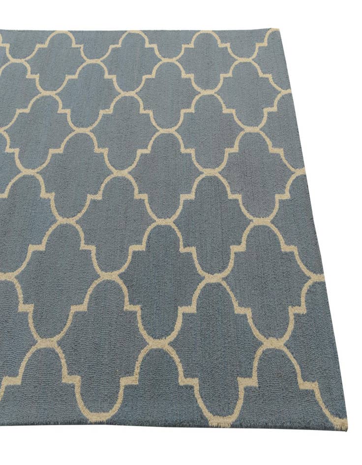 Detail image of  5' 1 x 8' Luna Wool Rug