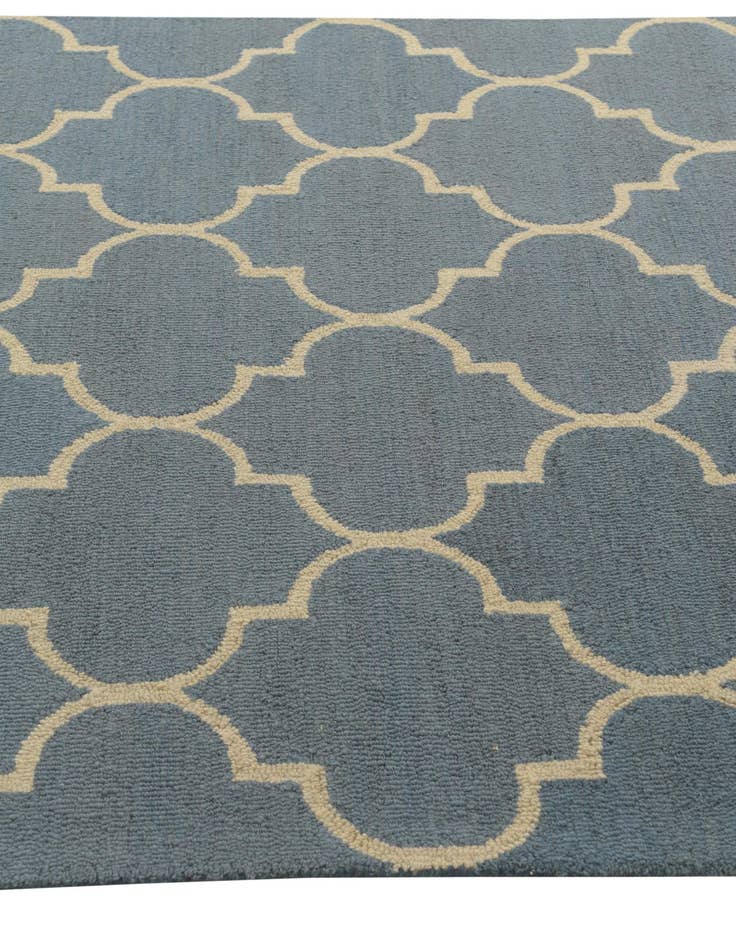 Detail image of  5' 1 x 8' Luna Wool Rug