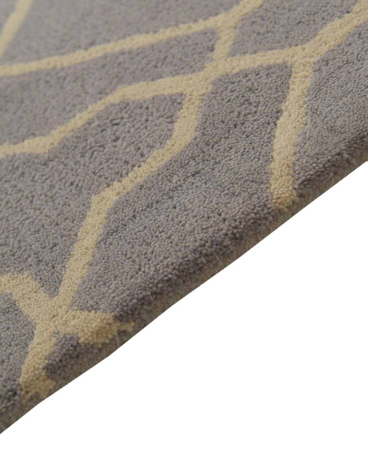 Detail image of  5' 1 x 8' Luna Wool Rug