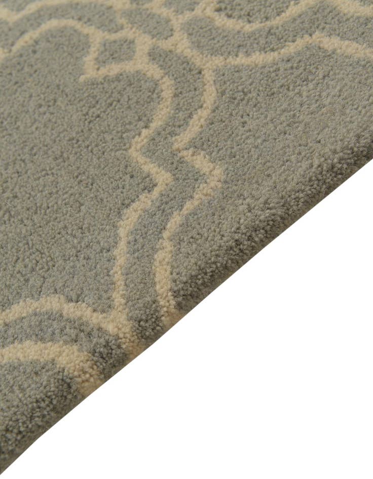 Detail image of  5' x 8' Luna Wool Rug