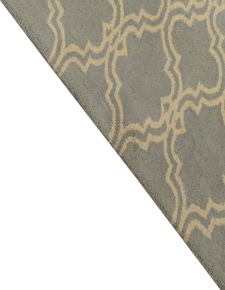 Detail image of  5' x 8' Luna Wool Rug