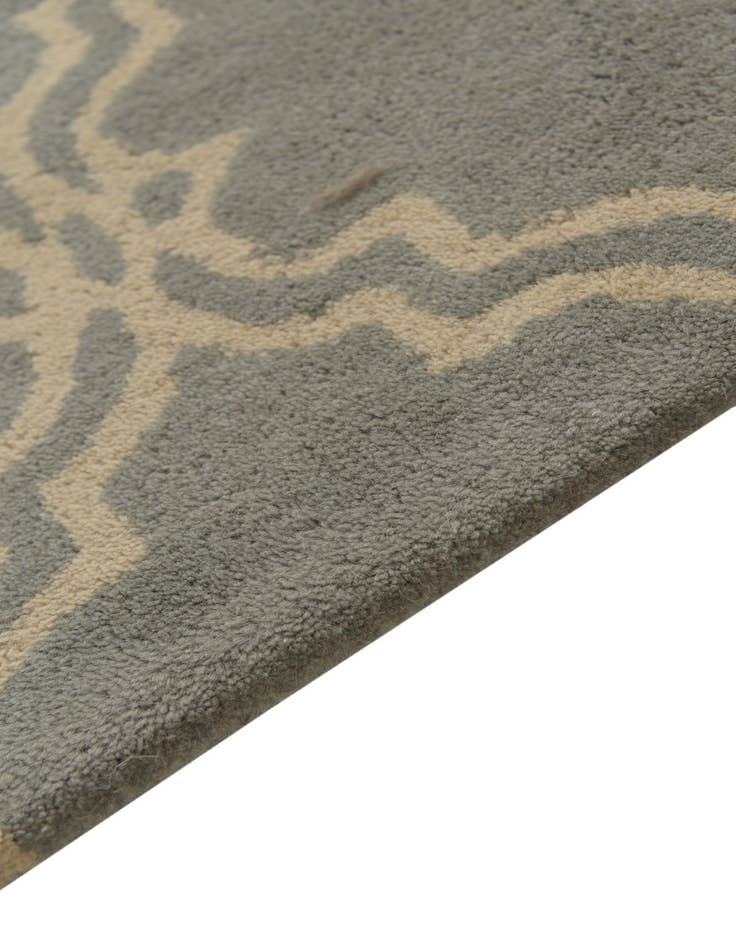 Detail image of  5' x 8' Luna Wool Rug